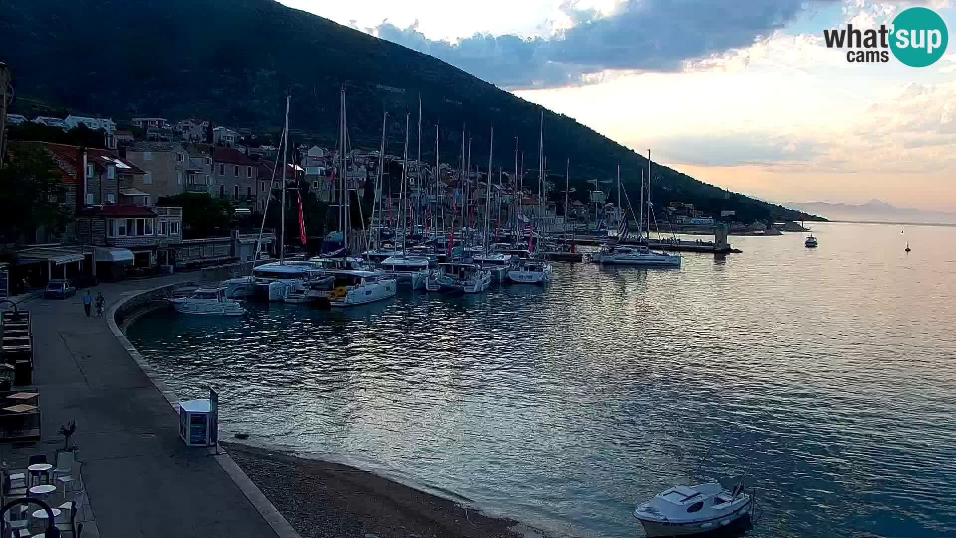 Webcam Bol Hafen & Ortszentrum – Liveblick aus Bol auf der Insel Brač