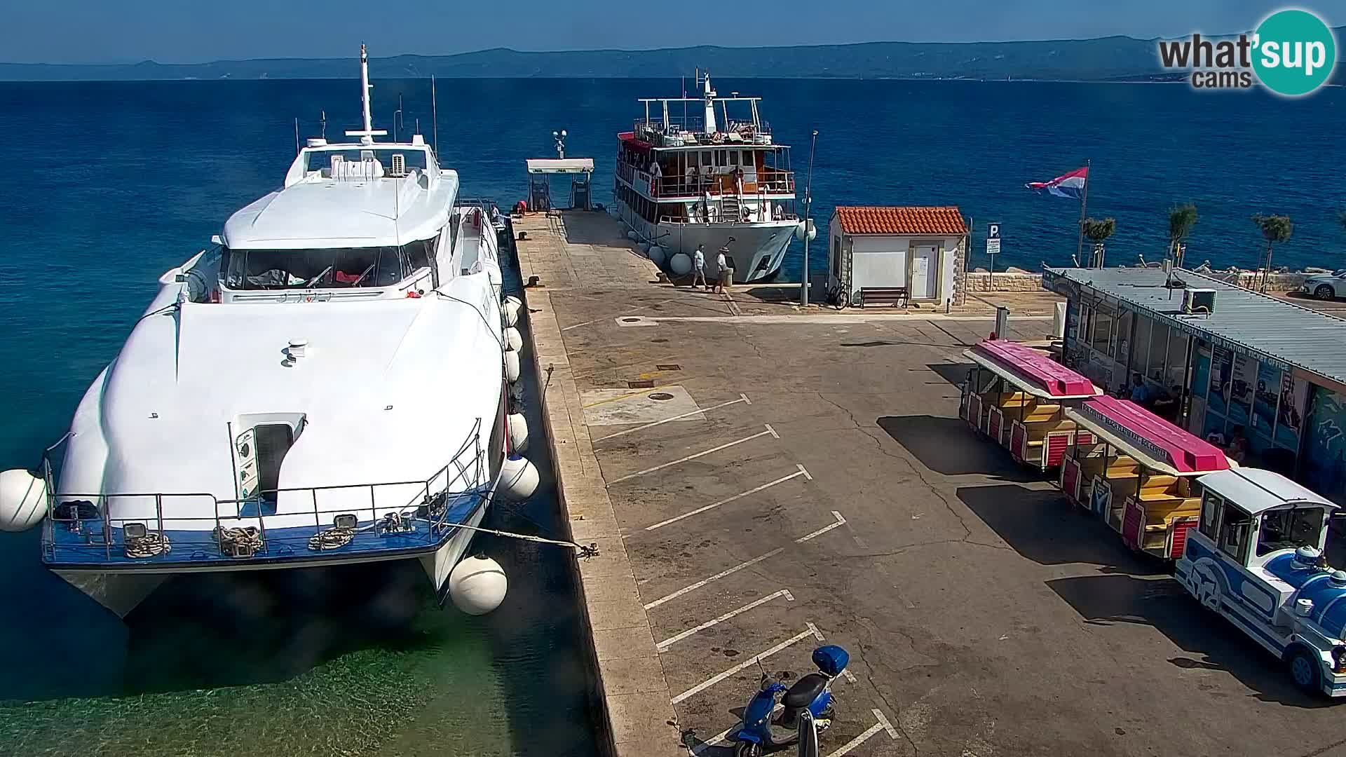 Webcam Bol Town Center & Marina – Live View from Bol, Brač