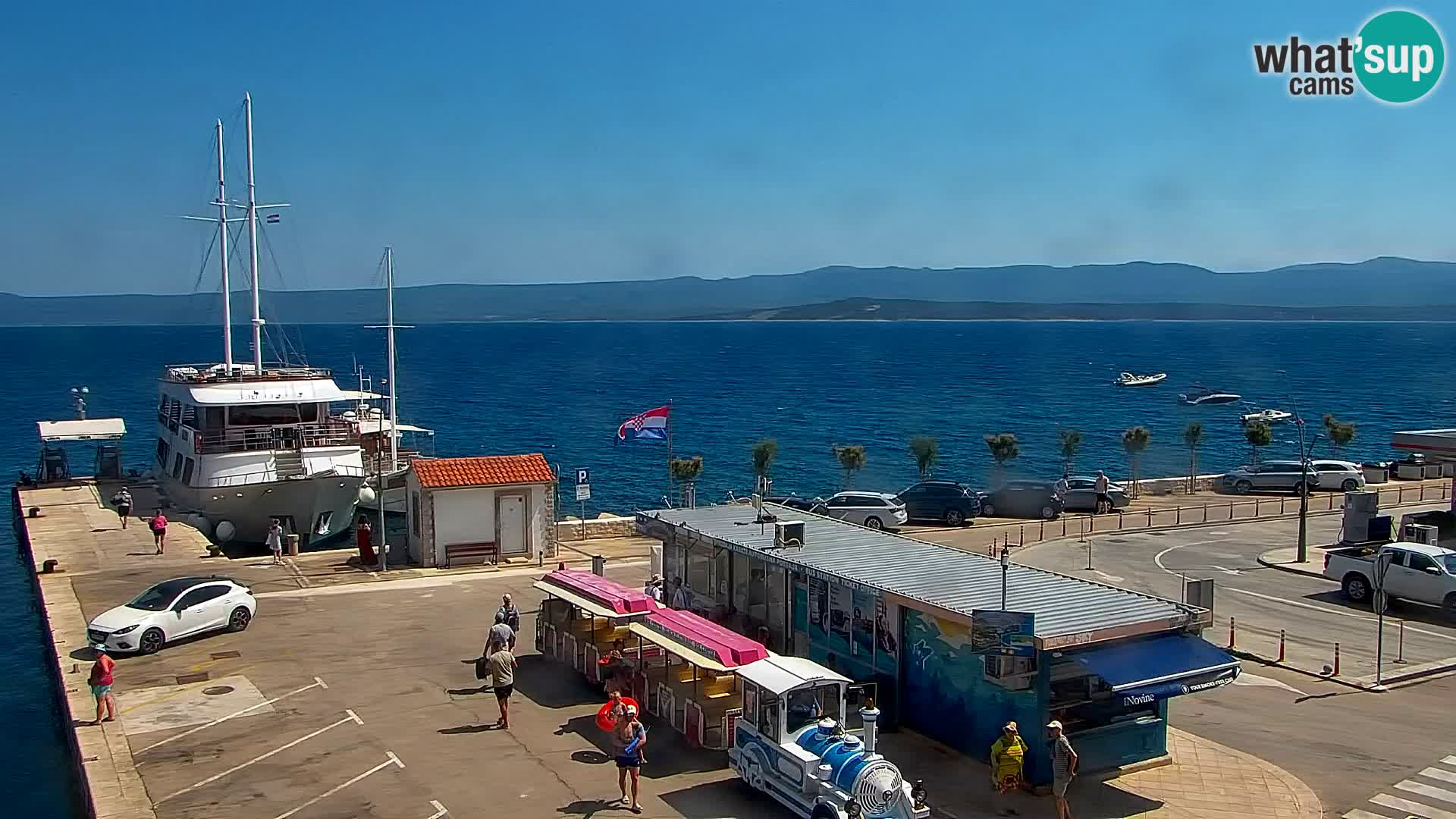 Webcam Bol Centro e Marina – Vista live dal porto di Bol