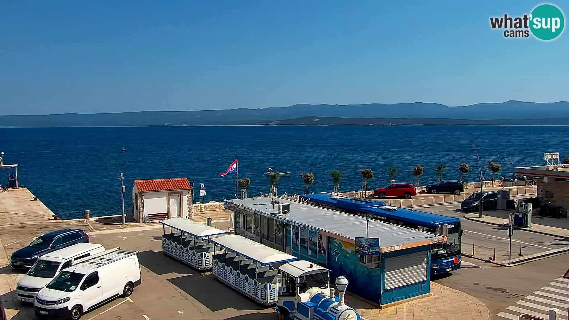 Webcam Bol Centro e Marina – Vista live dal porto di Bol