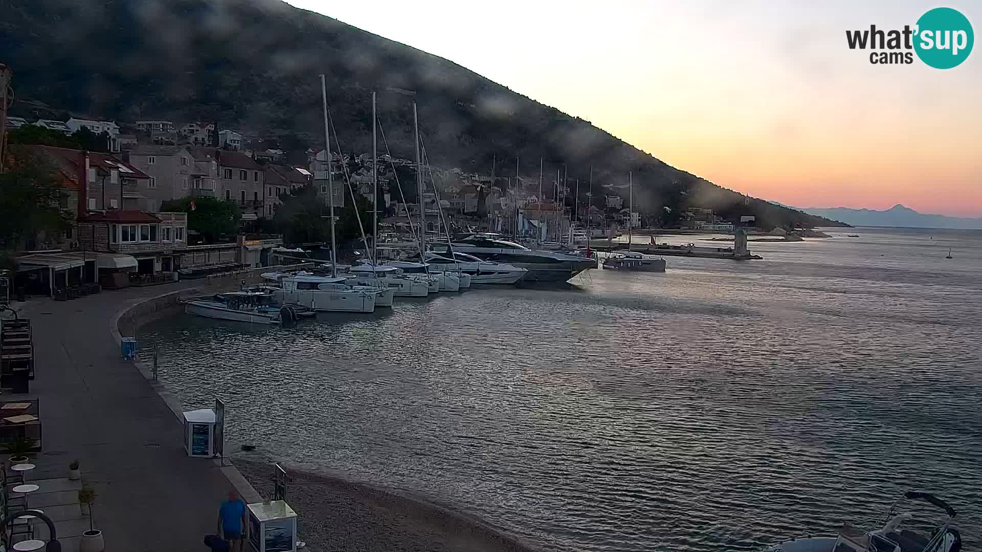 Webcam Bol Town Center & Marina – Live View from Bol, Brač