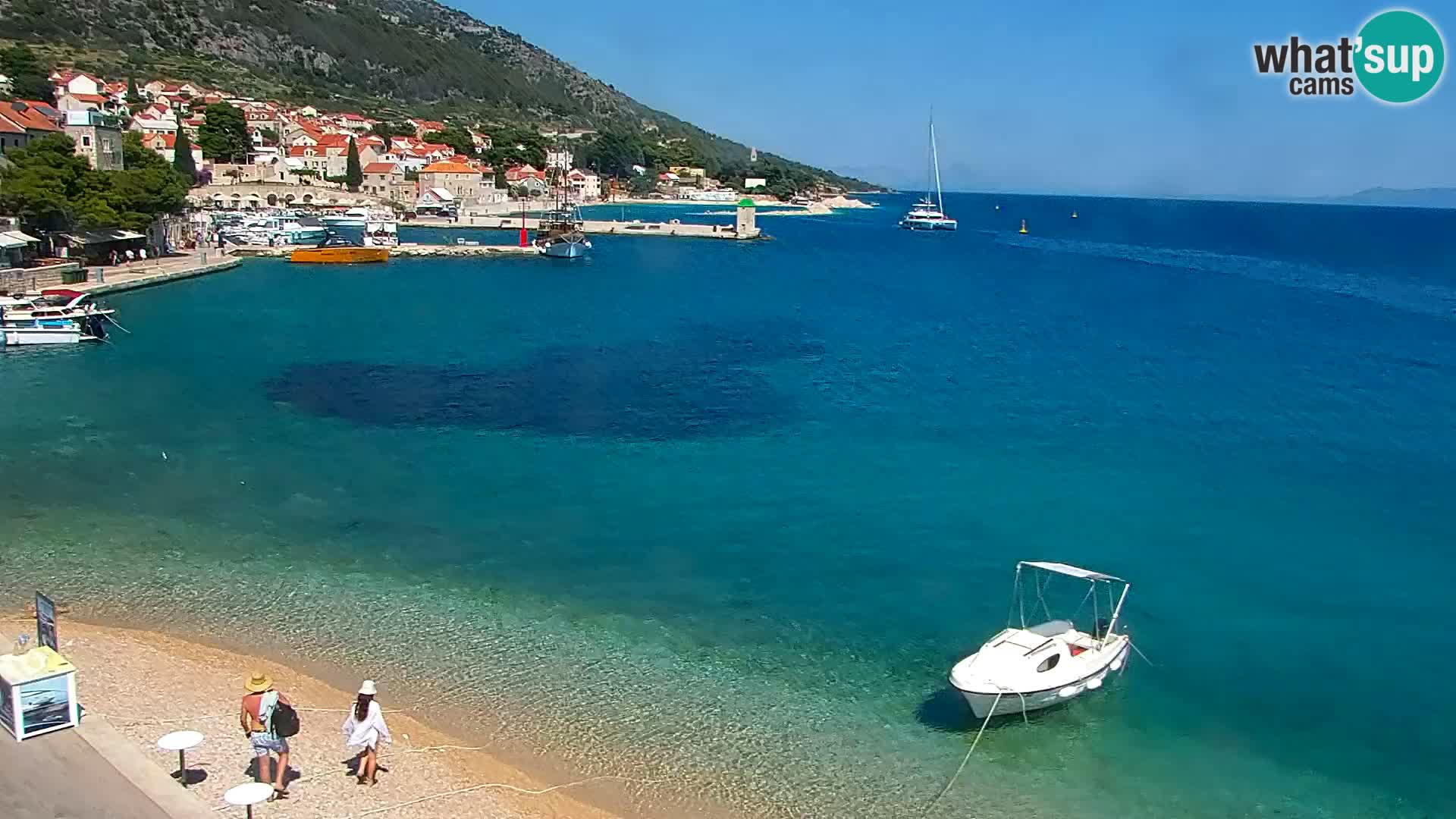 Webcam Bol Centro e Marina – Vista live dal porto di Bol