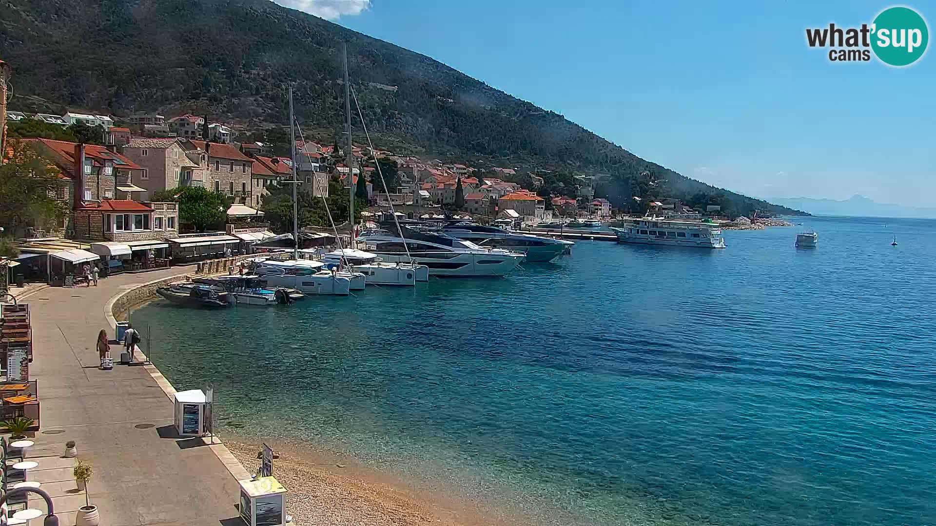 Webcam Bol Centro e Marina – Vista live dal porto di Bol