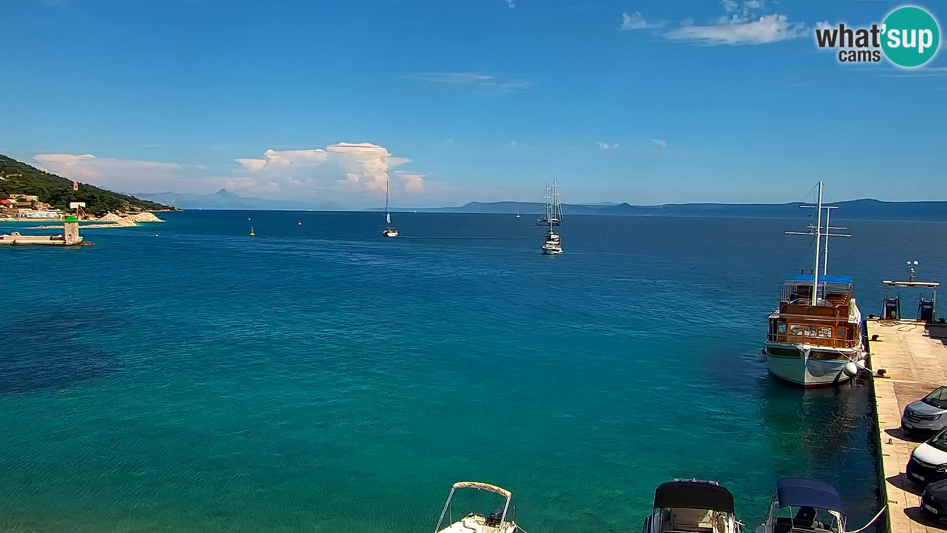 Webcam Bol Centro e Marina – Vista live dal porto di Bol