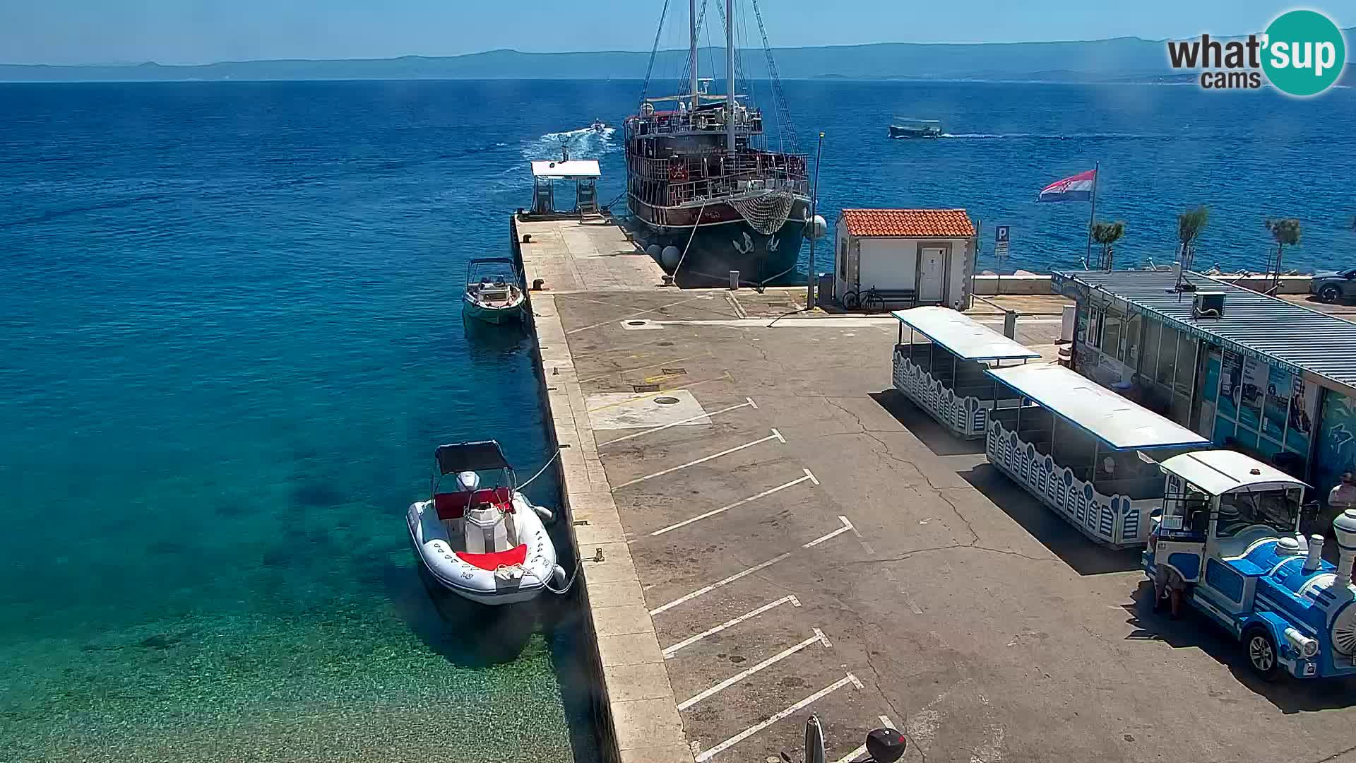 Webcam Bol Hafen & Ortszentrum – Liveblick aus Bol auf der Insel Brač