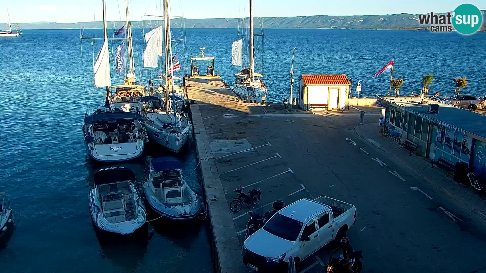 Webcam Bol Town Center & Marina – Live View from Bol, Brač