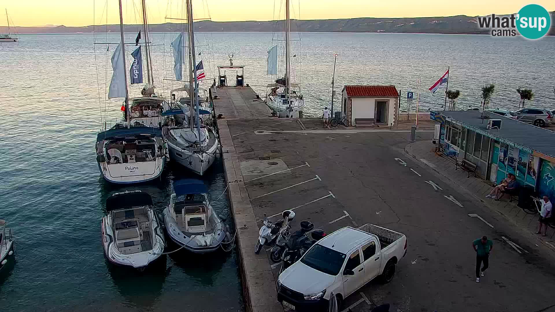 Webcam Bol Town Center & Marina – Live View from Bol, Brač