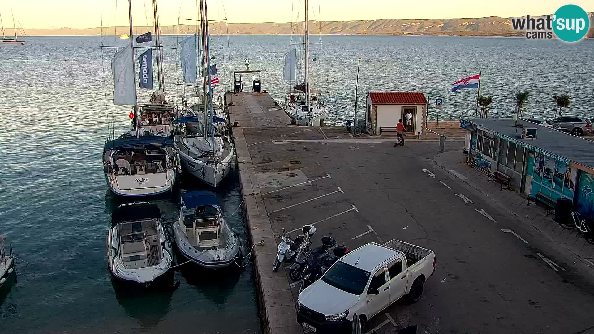 Webcam Bol Town Center & Marina – Live View from Bol, Brač