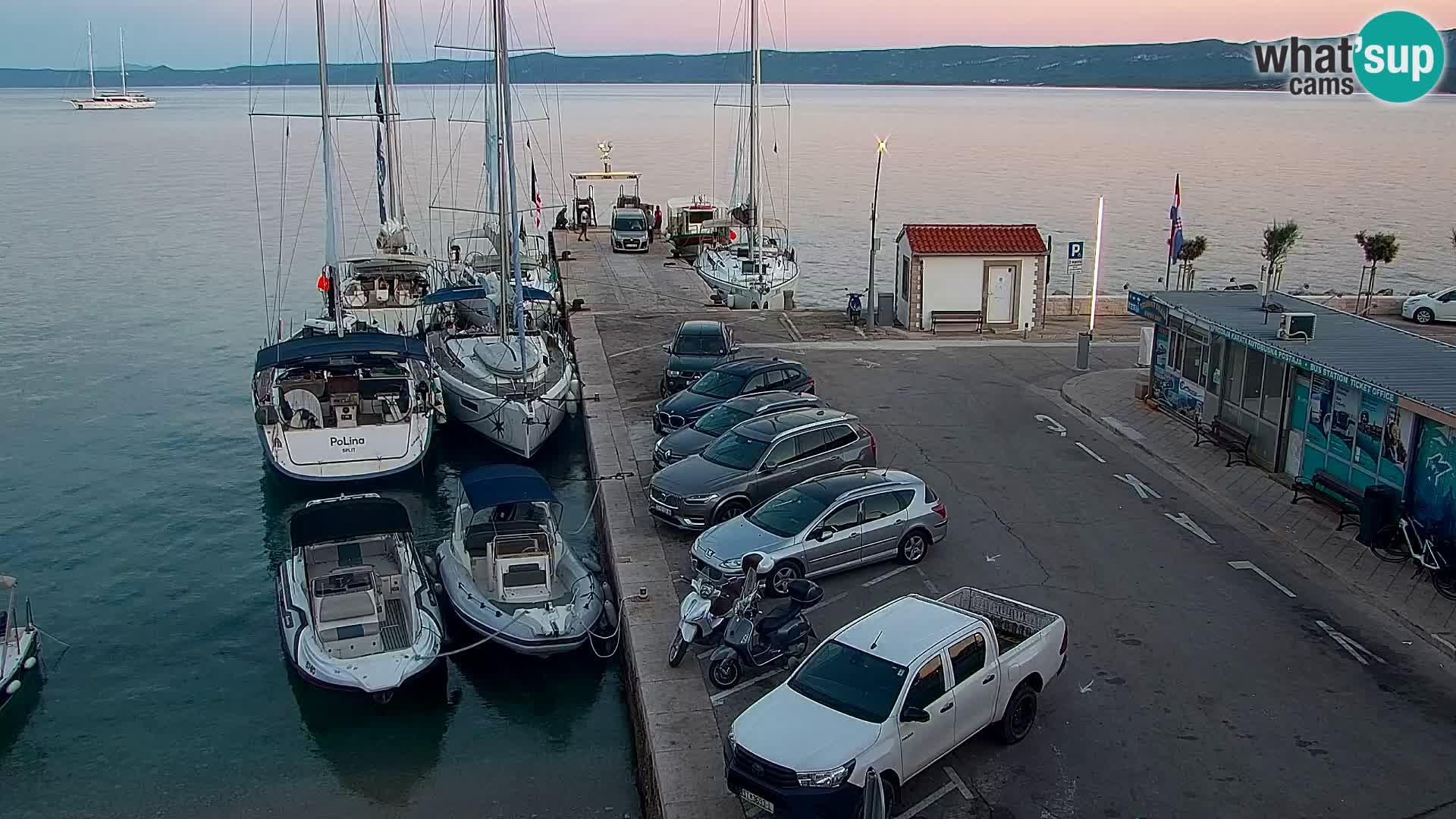 Webcam Bol Town Center & Marina – Live View from Bol, Brač