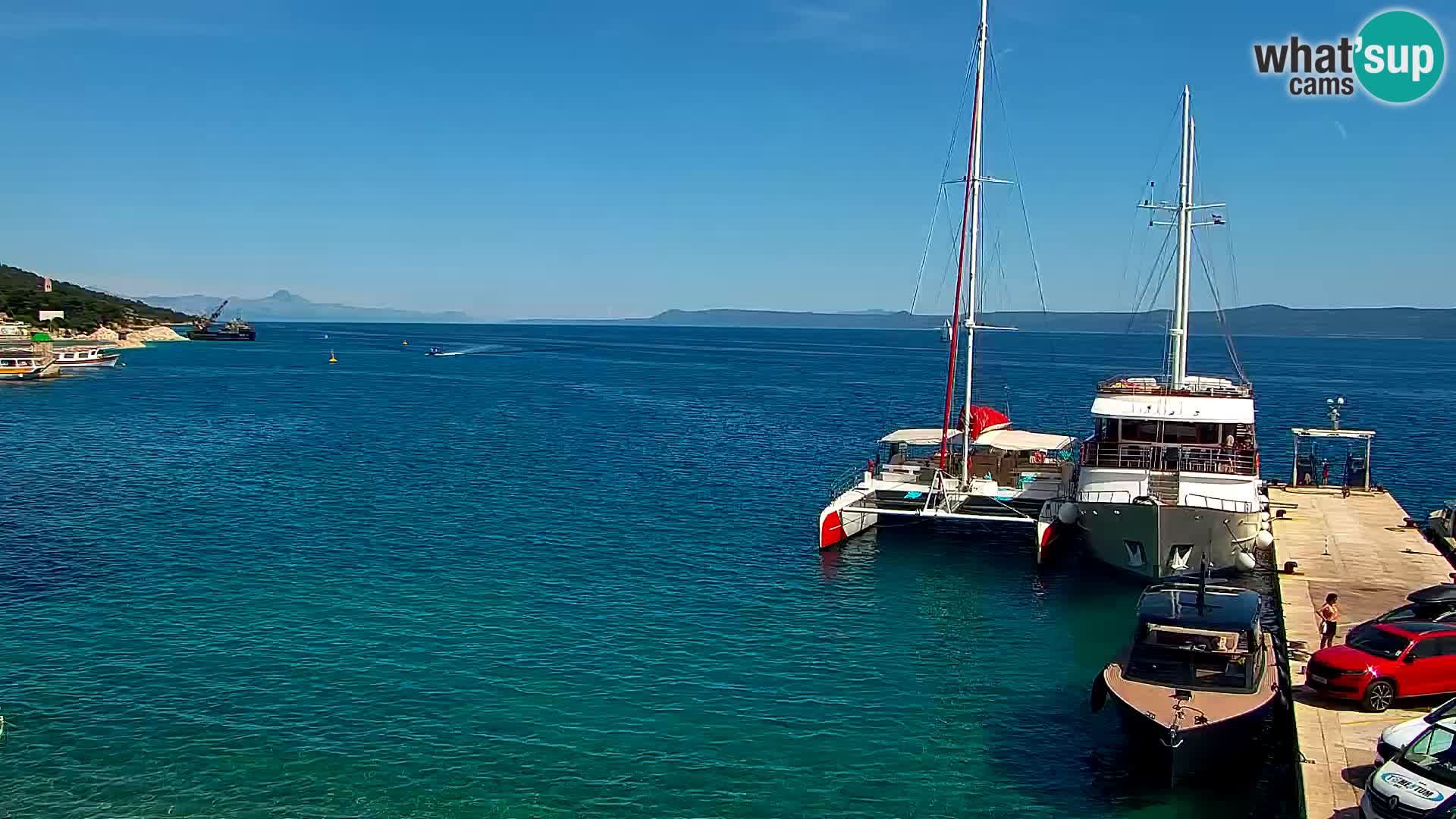 Webcam Bol Centro e Marina – Vista live dal porto di Bol