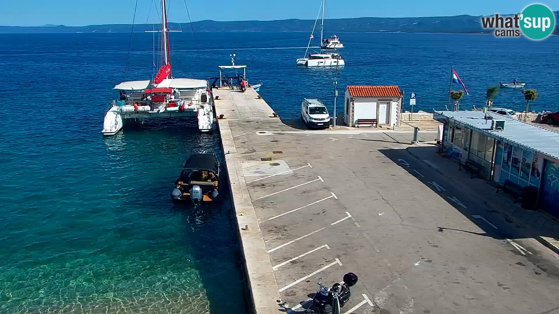Webcam Bol Town Center & Marina – Live View from Bol, Brač