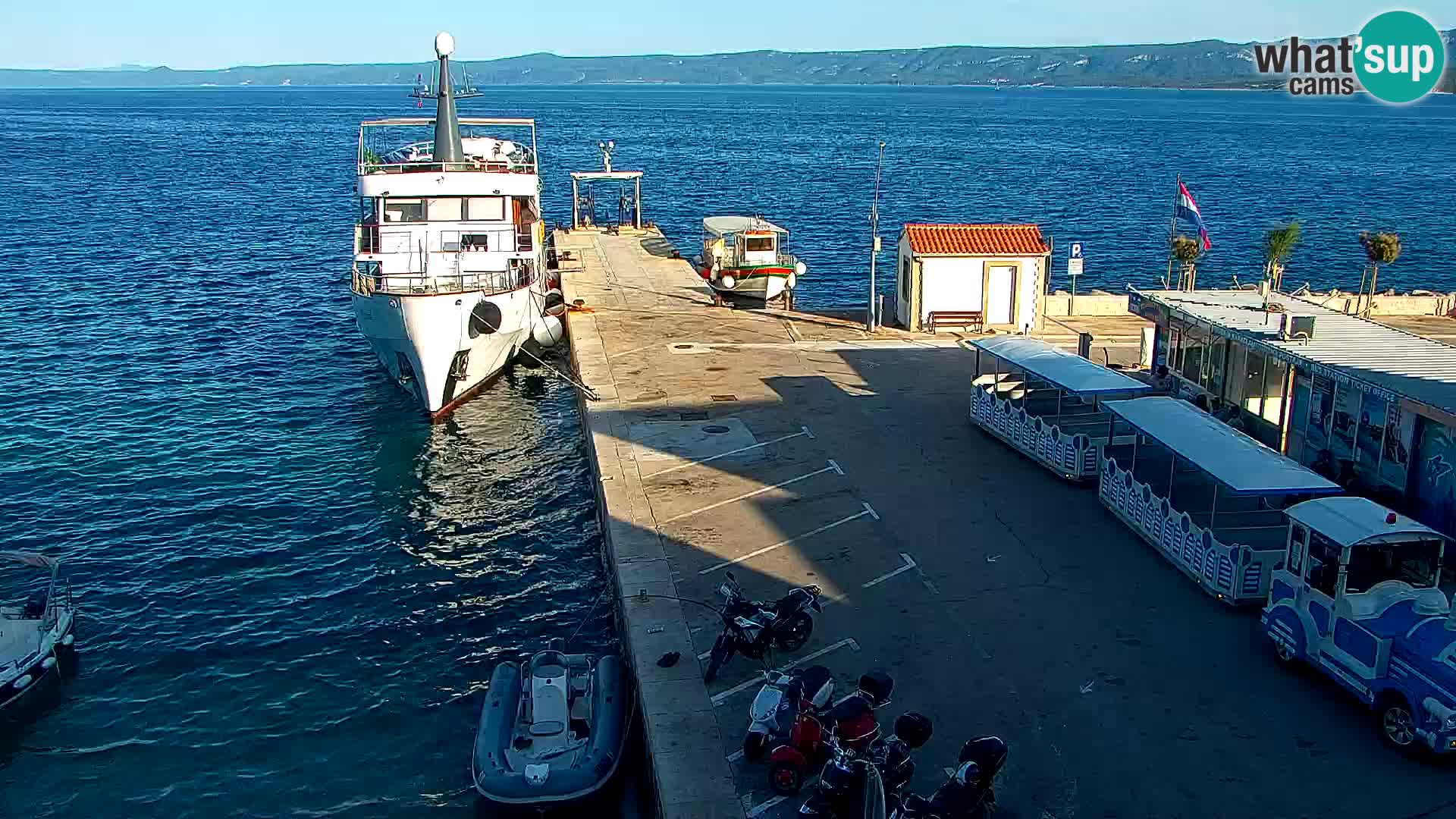 Webcam Bol Town Center & Marina – Live View from Bol, Brač