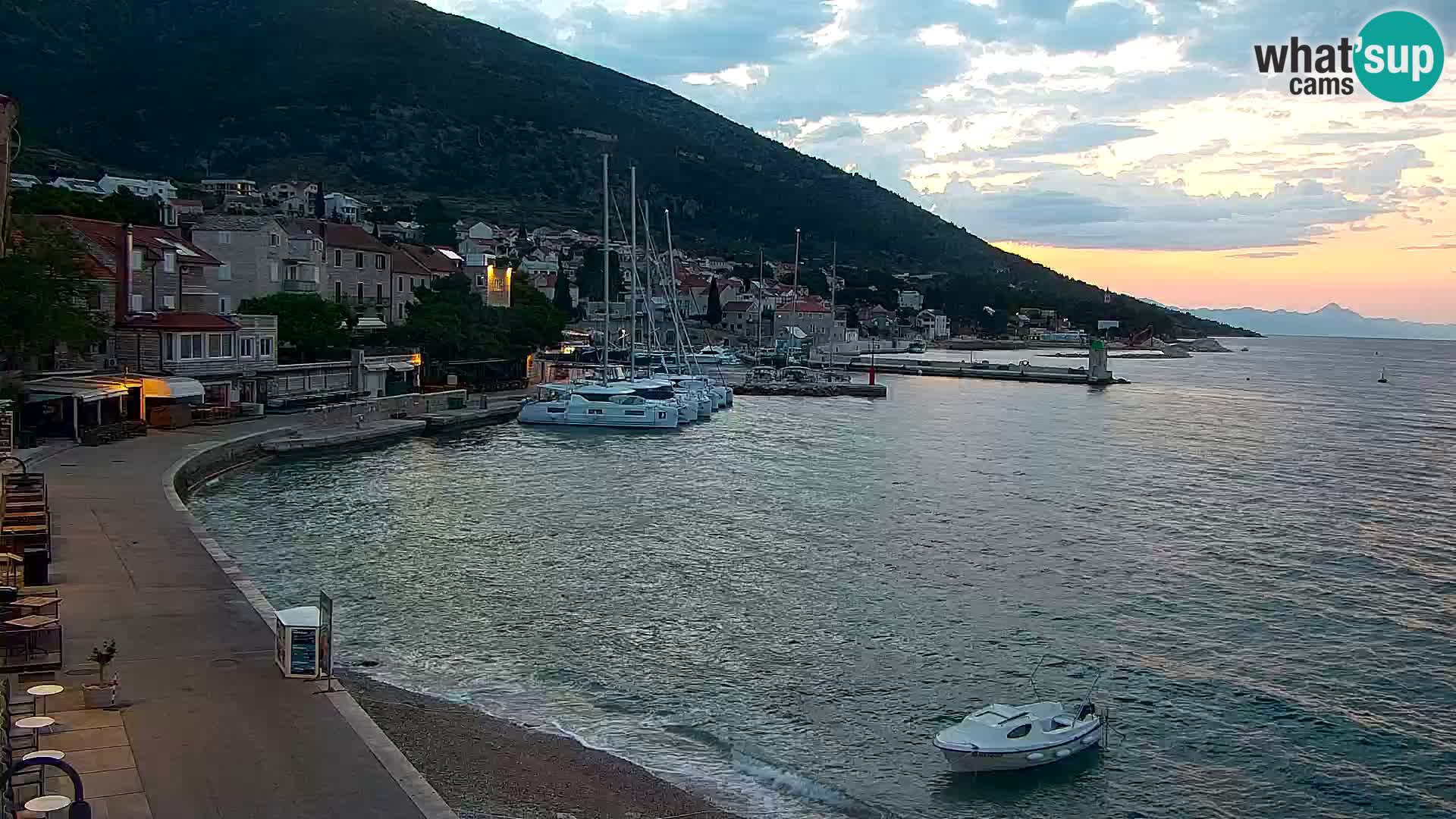 Webcam Bol Town Center & Marina – Live View from Bol, Brač