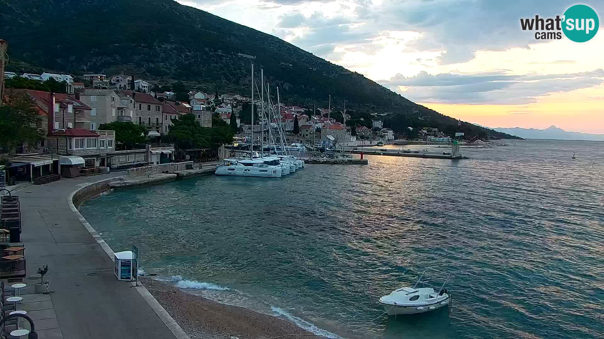 Webcam Bol Town Center & Marina – Live View from Bol, Brač