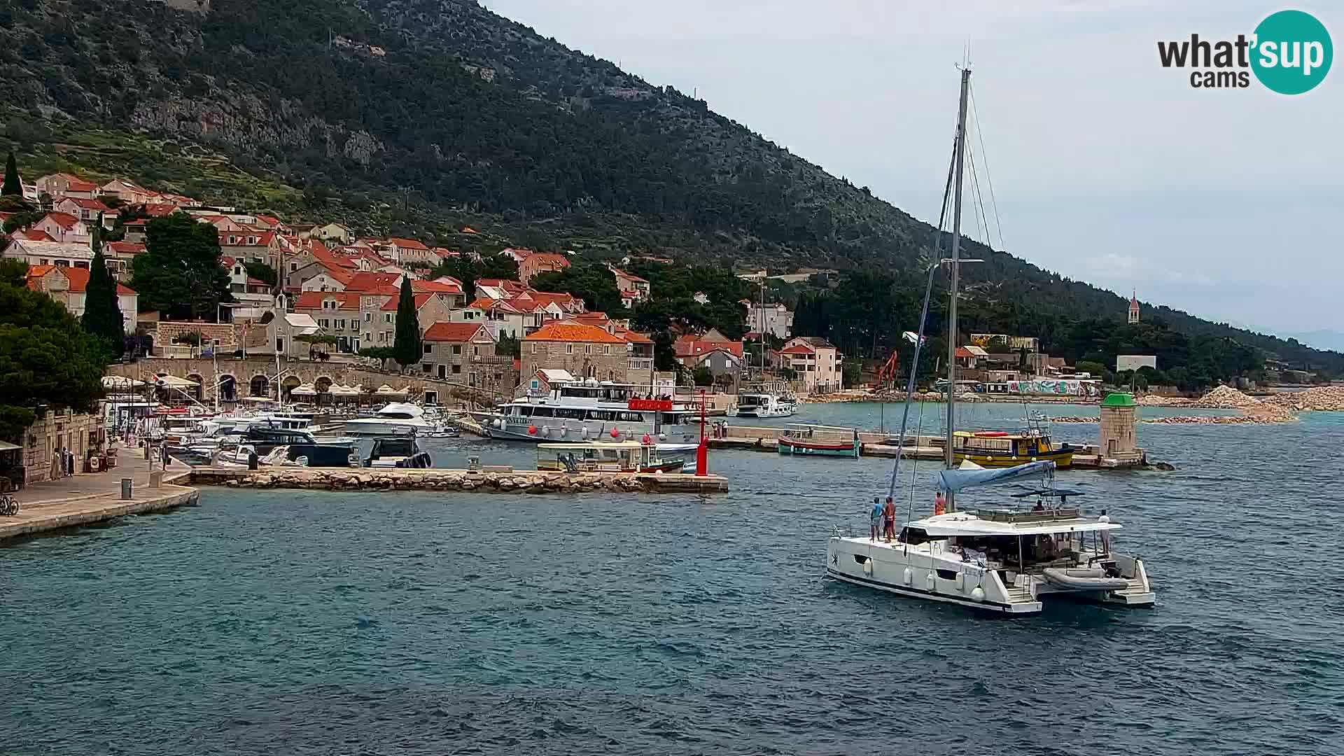 Webcam Bol Town Center & Marina – Live View from Bol, Brač
