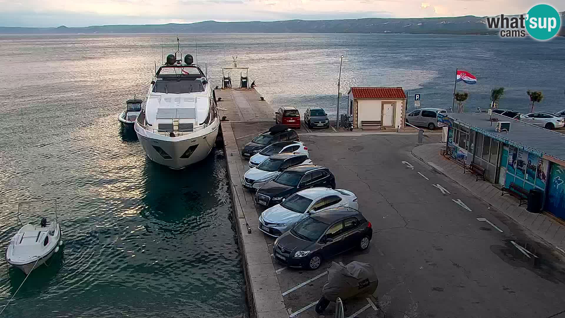 Webcam Bol Hafen & Ortszentrum – Liveblick aus Bol auf der Insel Brač