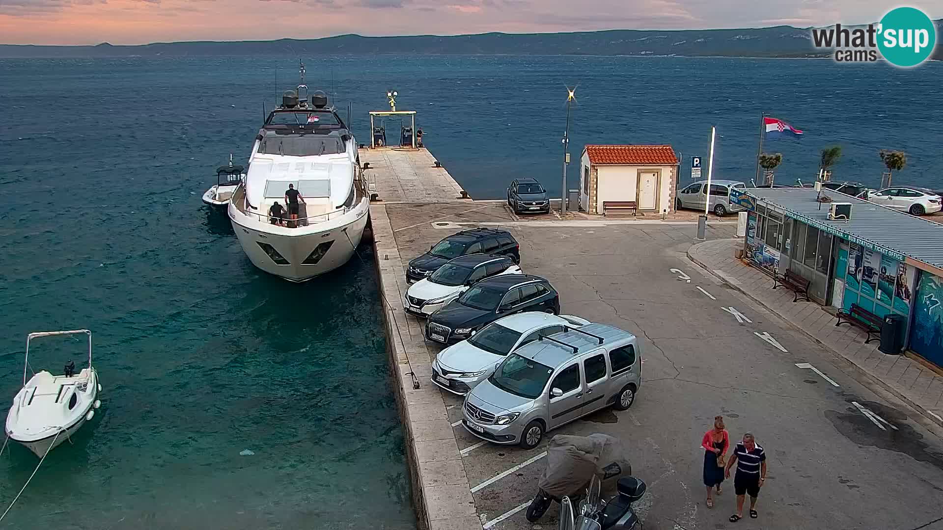 Webcam Bol Town Center & Marina – Live View from Bol, Brač