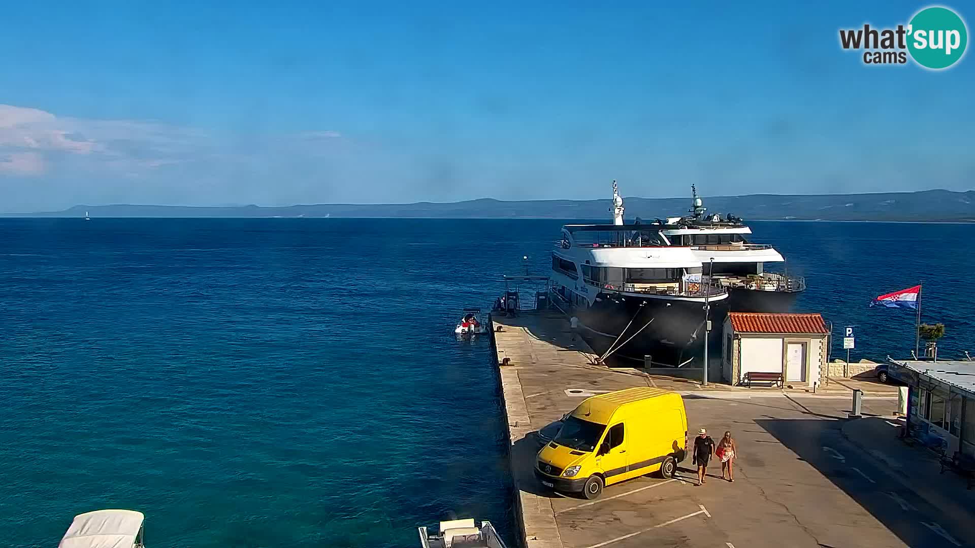 Webcam Bol Town Center & Marina – Live View from Bol, Brač
