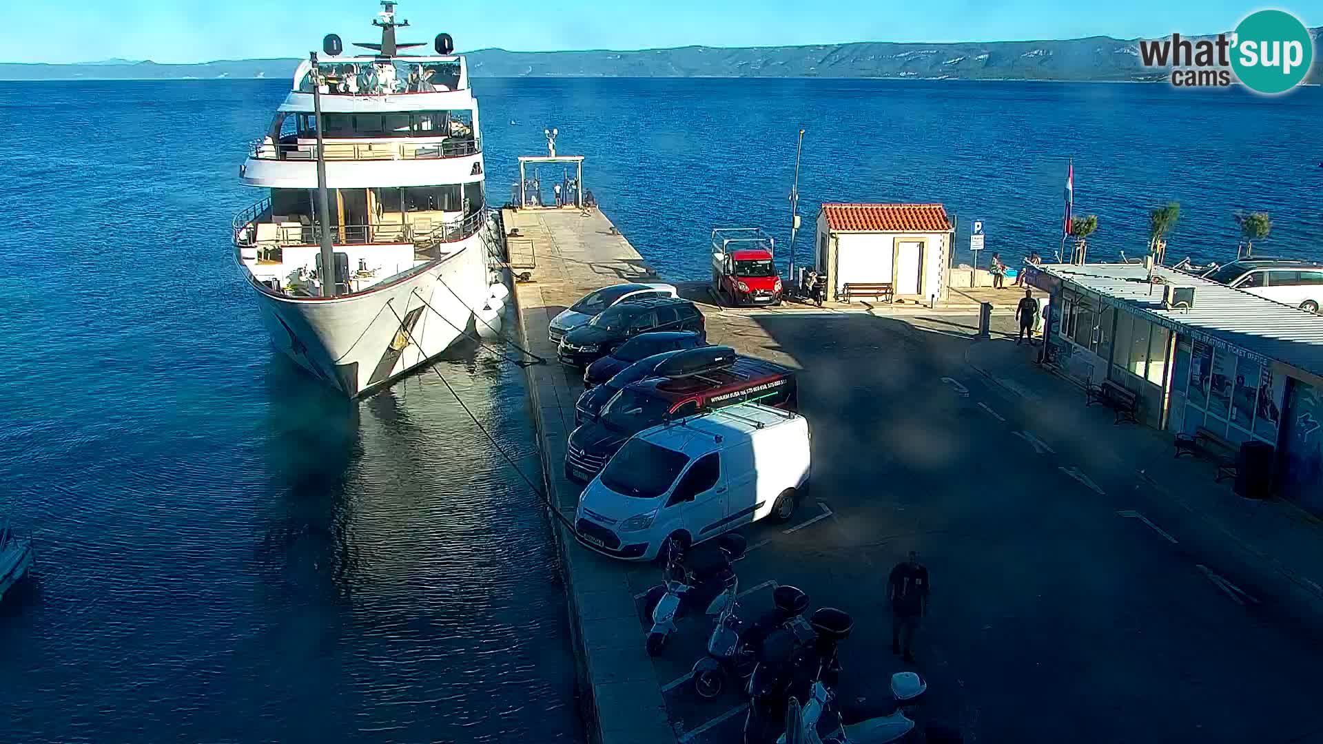 Webcam Bol Town Center & Marina – Live View from Bol, Brač