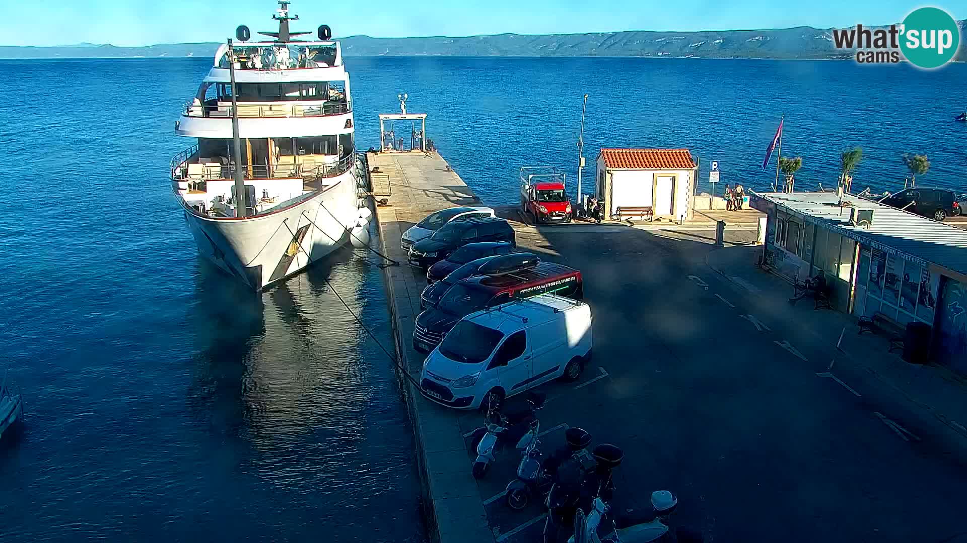 Webcam Bol Town Center & Marina – Live View from Bol, Brač