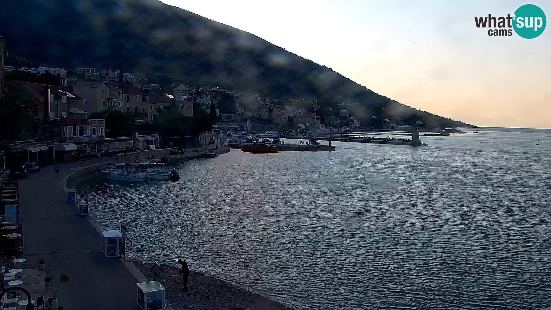 Webcam Bol Centro e Marina – Vista live dal porto di Bol