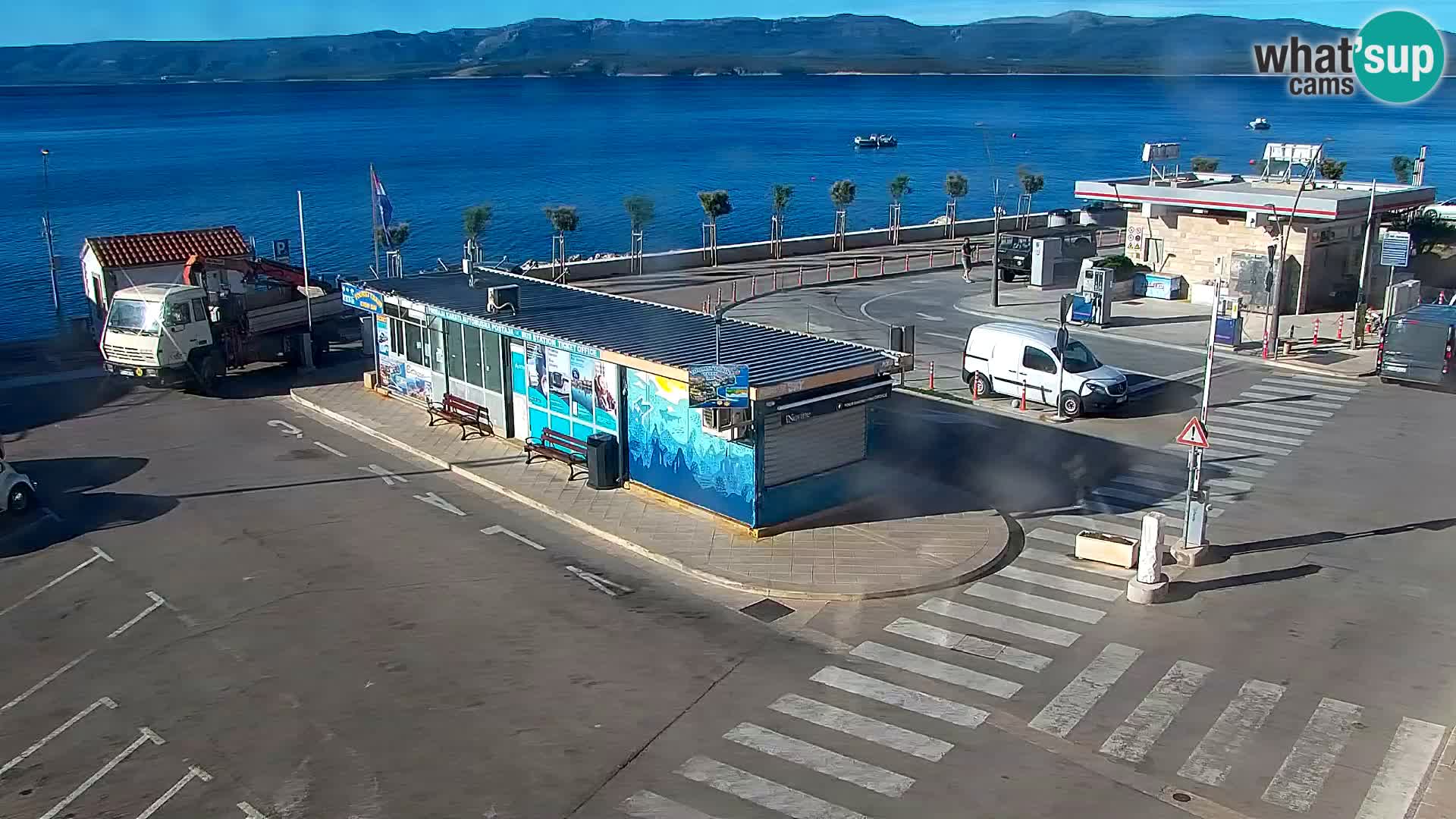 Webcam Bol Centro e Marina – Vista live dal porto di Bol
