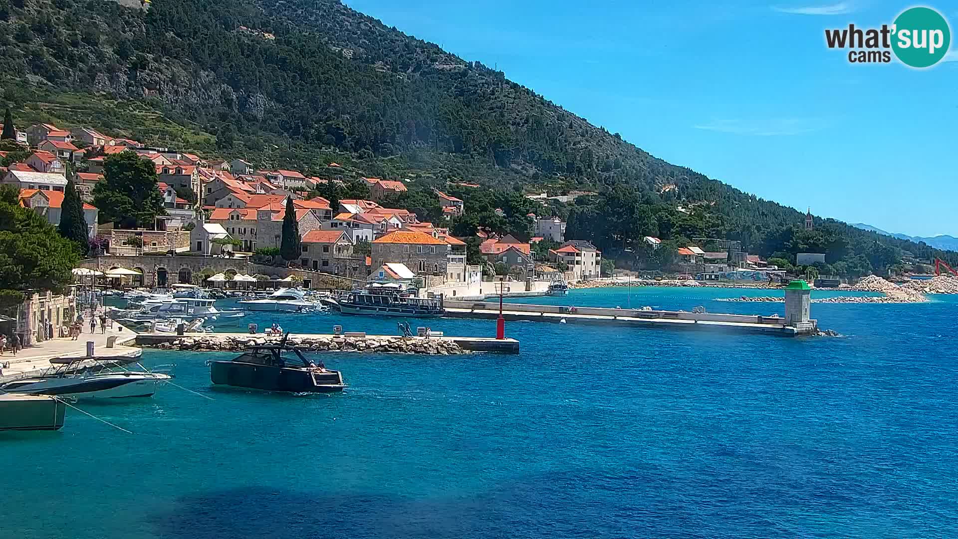 Webcam Bol Hafen & Ortszentrum – Liveblick aus Bol auf der Insel Brač