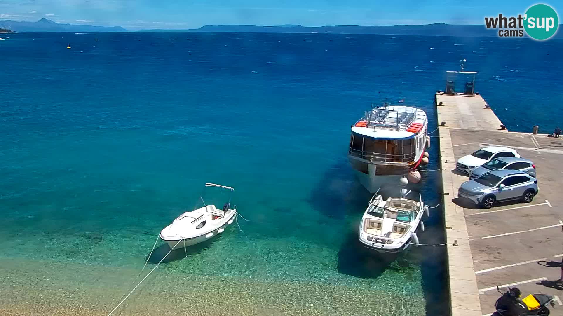Webcam Bol Hafen & Ortszentrum – Liveblick aus Bol auf der Insel Brač