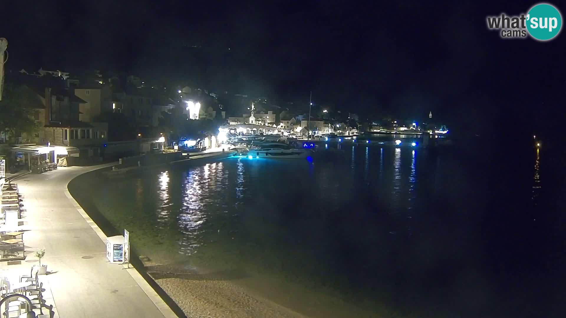 Webcam Bol Centro e Marina – Vista live dal porto di Bol