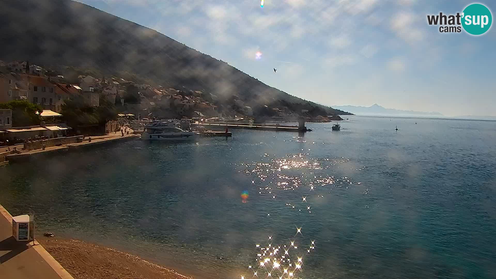 Webcam Bol Hafen & Ortszentrum – Liveblick aus Bol auf der Insel Brač
