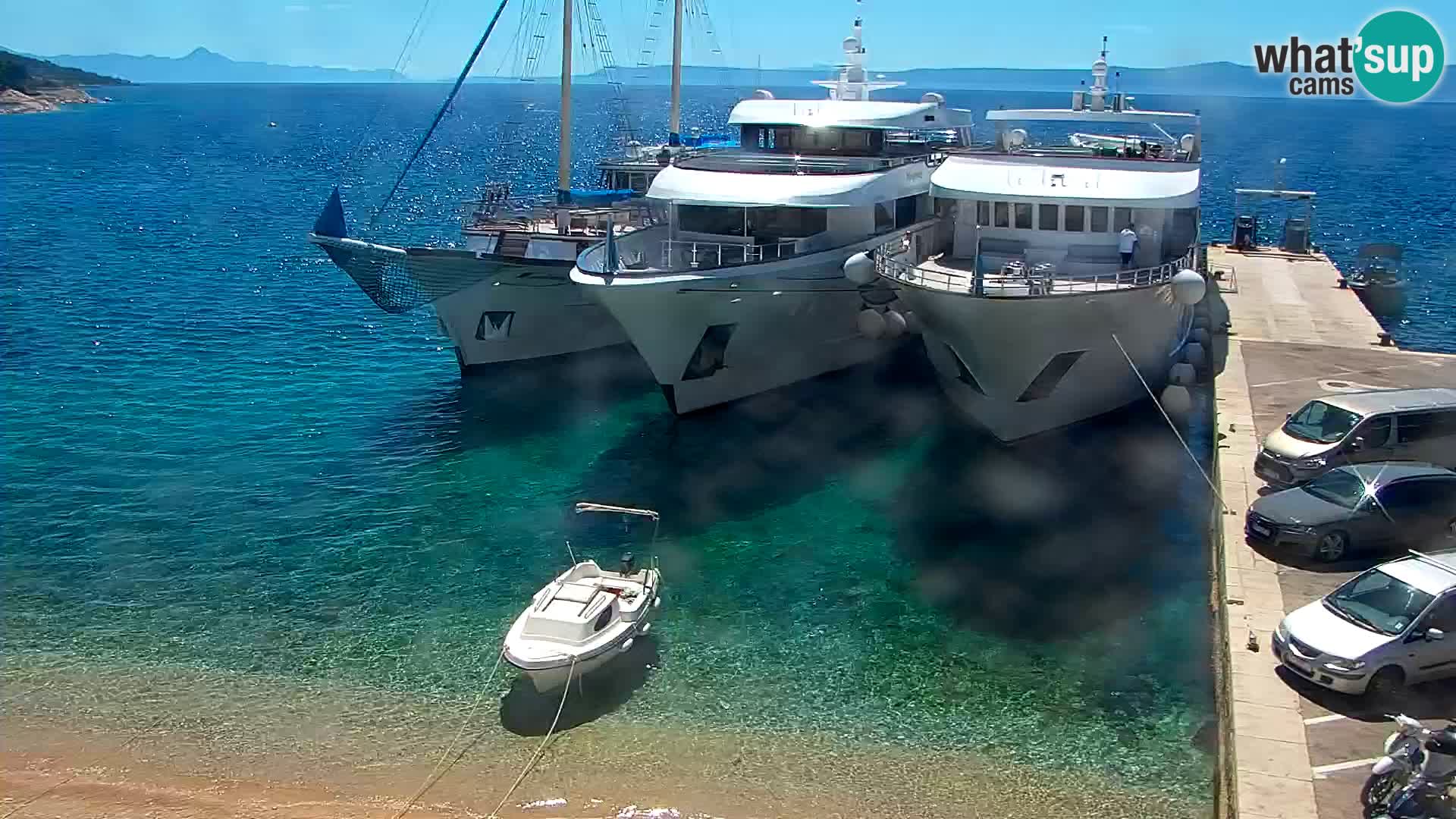 Webcam Bol Town Center & Marina – Live View from Bol, Brač