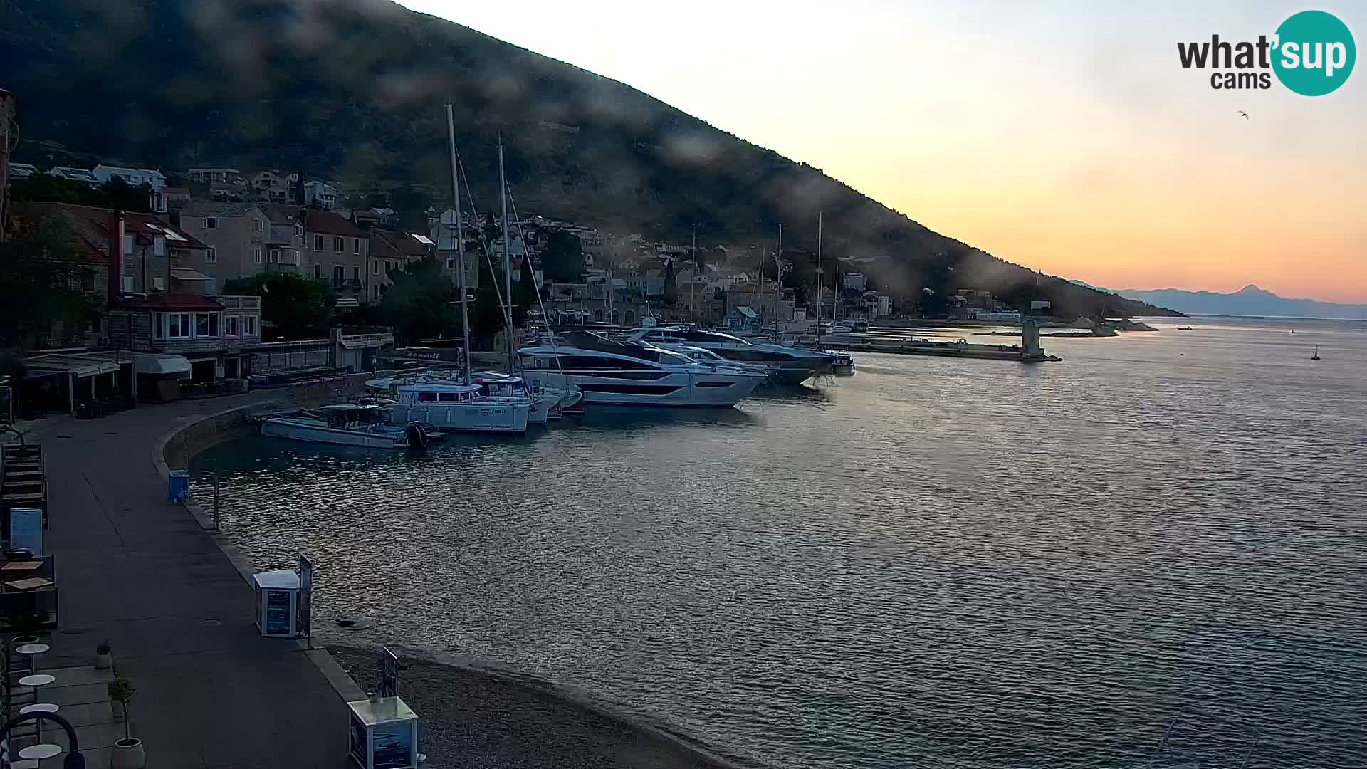 Webcam Bol Town Center & Marina – Live View from Bol, Brač