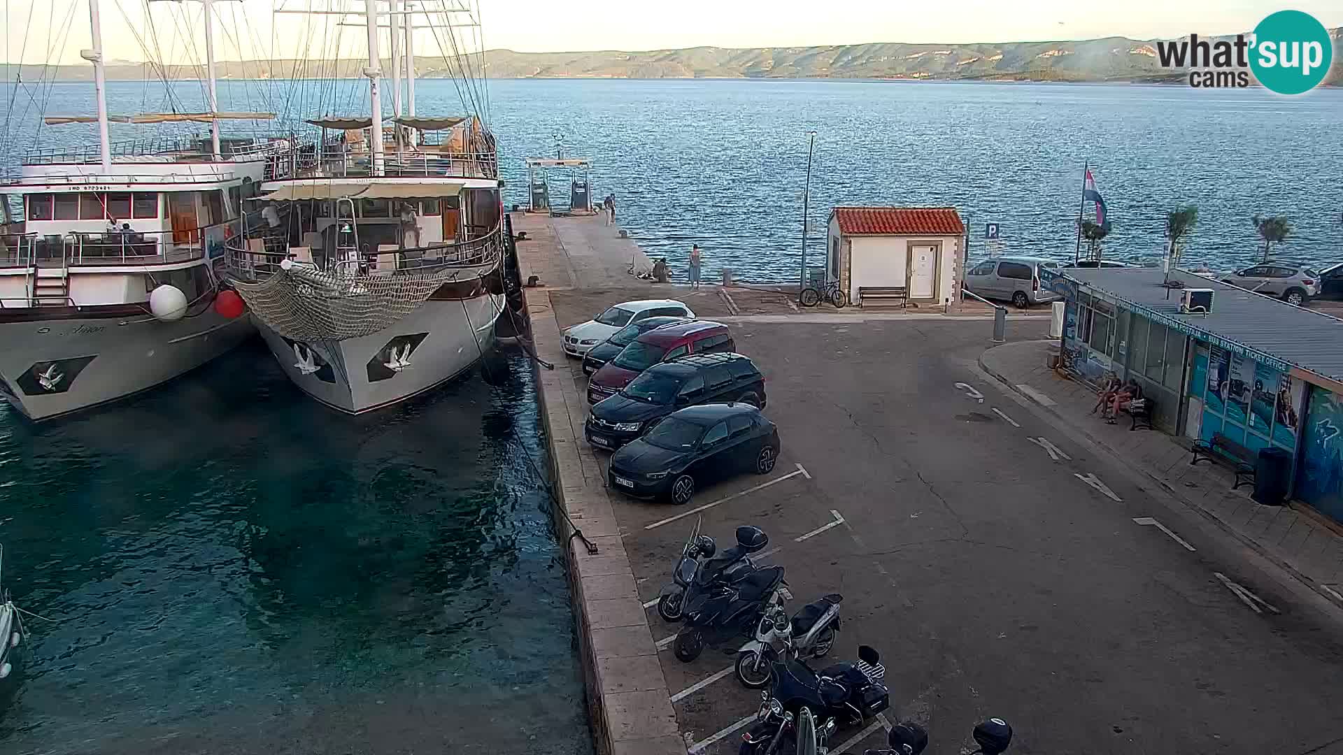 Webcam Bol Hafen & Ortszentrum – Liveblick aus Bol auf der Insel Brač