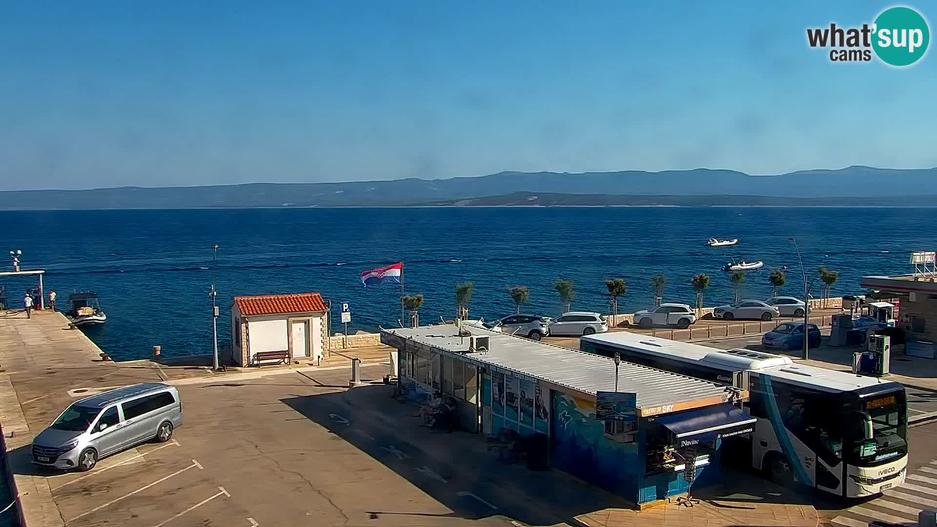 Webcam Bol Centro e Marina – Vista live dal porto di Bol