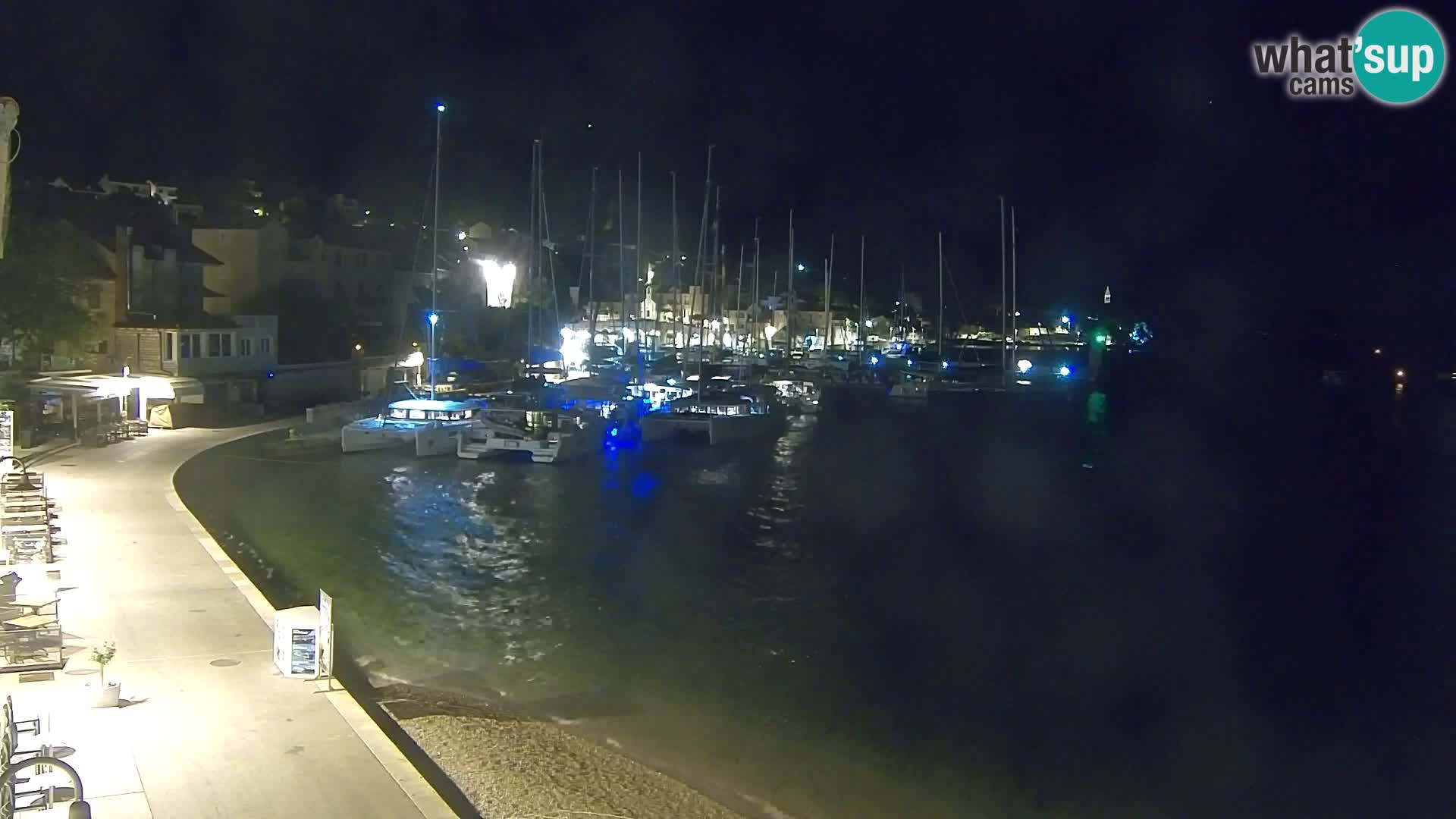 Webcam Bol Centro e Marina – Vista live dal porto di Bol