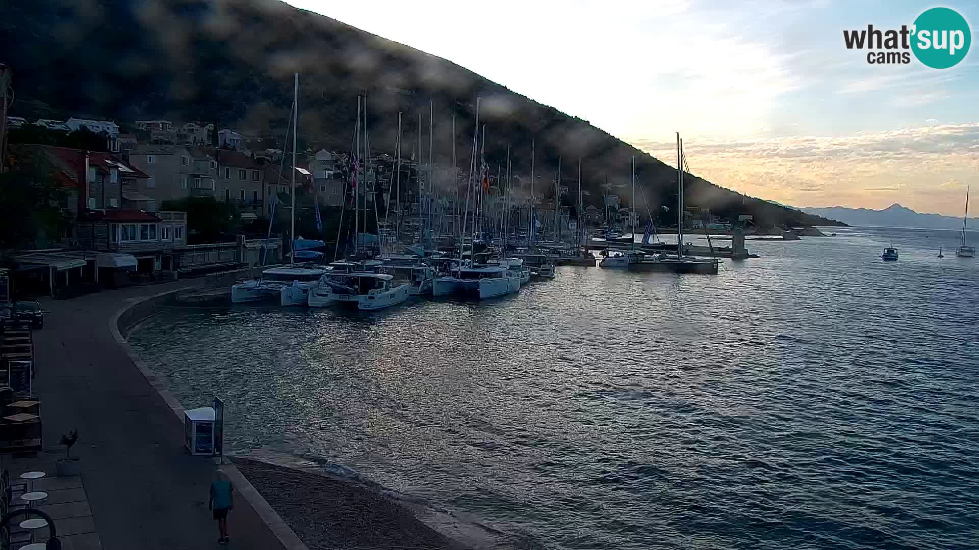 Webcam Bol Town Center & Marina – Live View from Bol, Brač