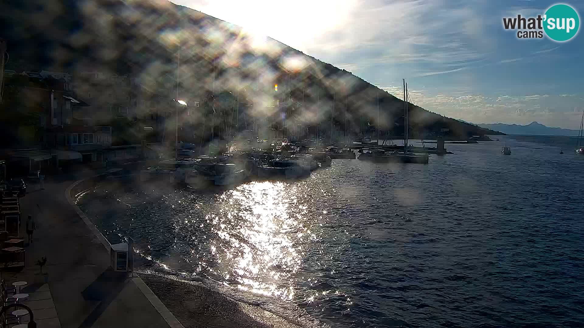 Webcam Bol Centro e Marina – Vista live dal porto di Bol