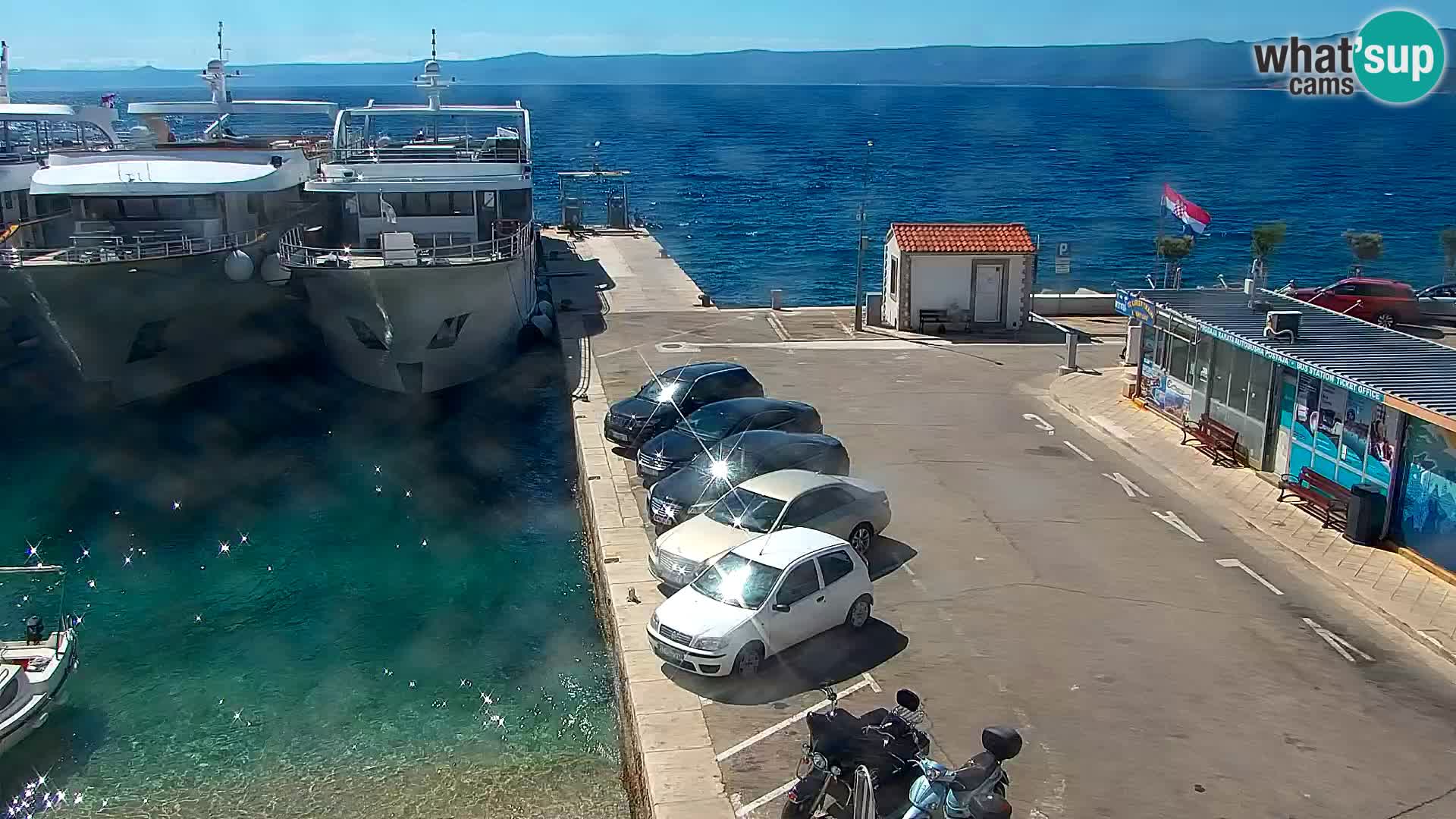 Webcam Bol Town Center & Marina – Live View from Bol, Brač