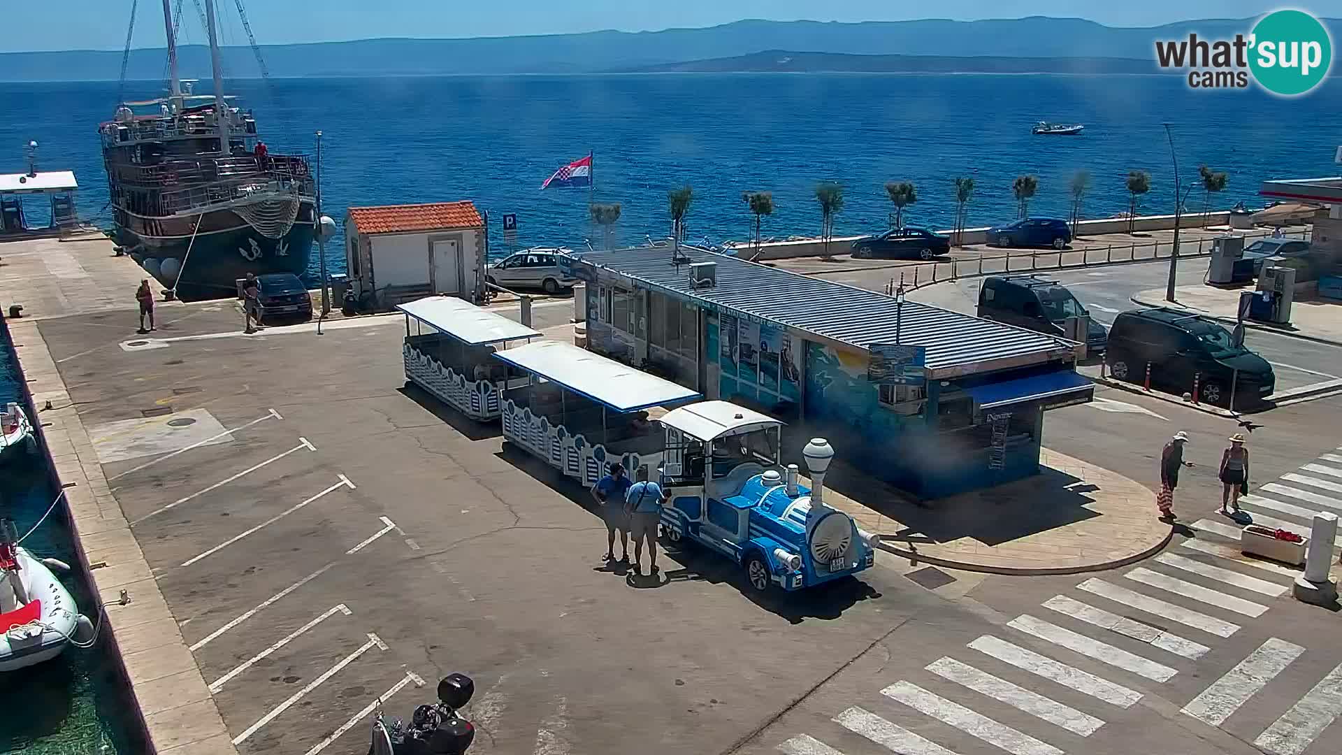 Webcam Bol Centro e Marina – Vista live dal porto di Bol