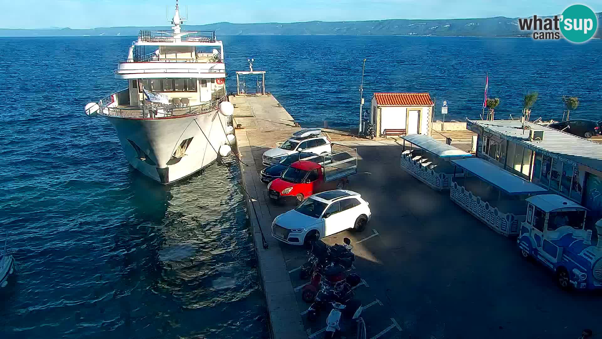 Webcam Bol Town Center & Marina – Live View from Bol, Brač