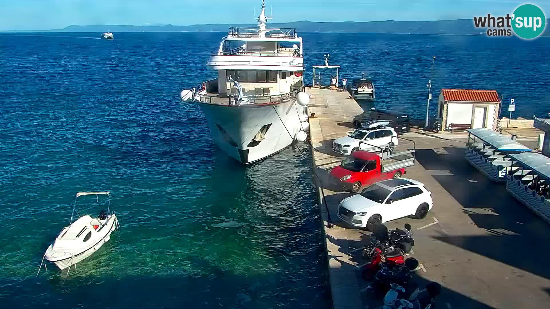 Webcam Bol Town Center & Marina – Live View from Bol, Brač