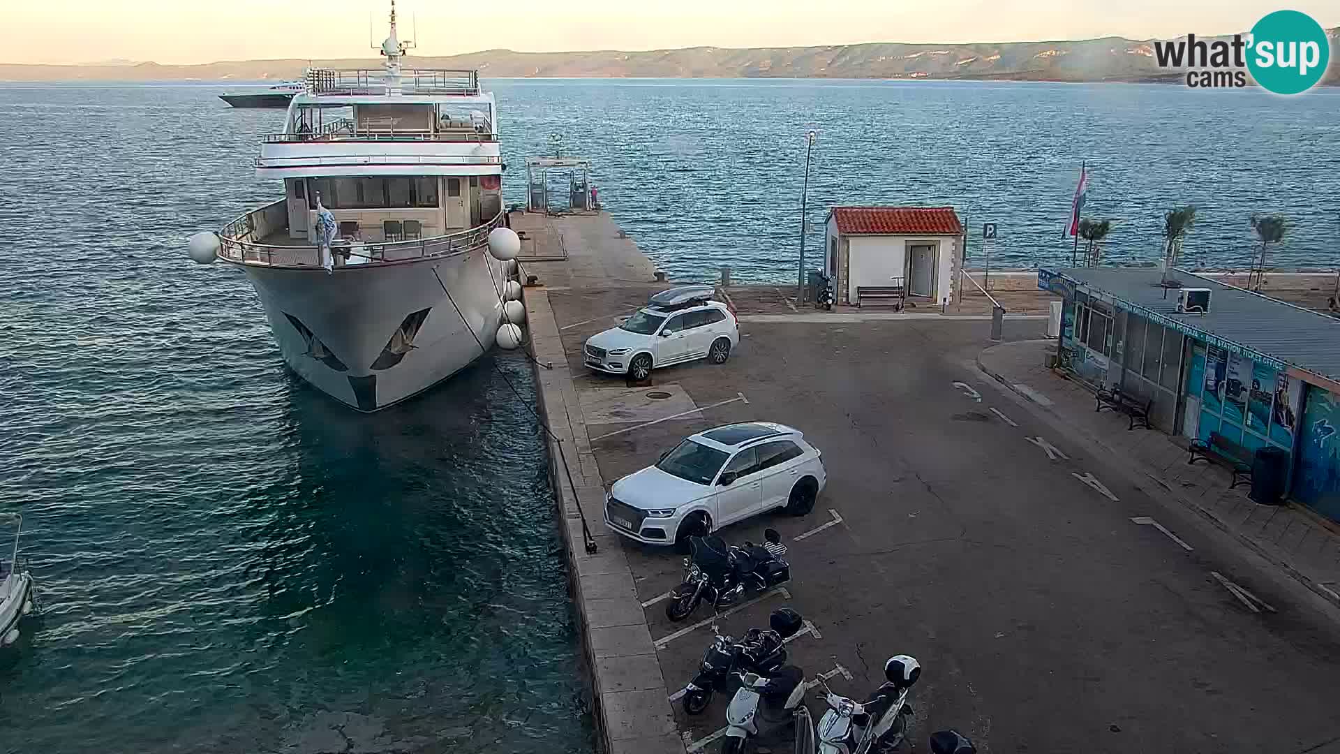 Webcam Bol Town Center & Marina – Live View from Bol, Brač