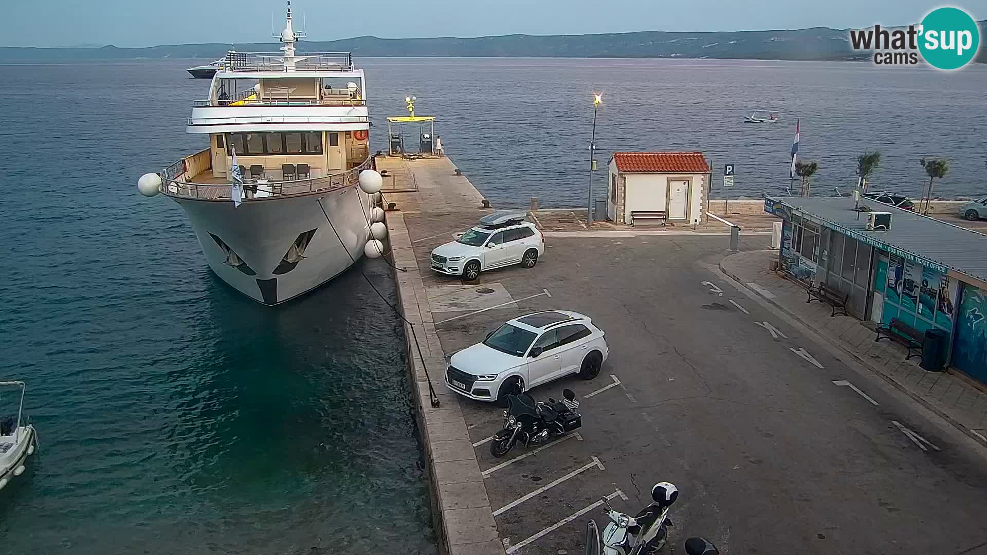 Webcam Bol Town Center & Marina – Live View from Bol, Brač