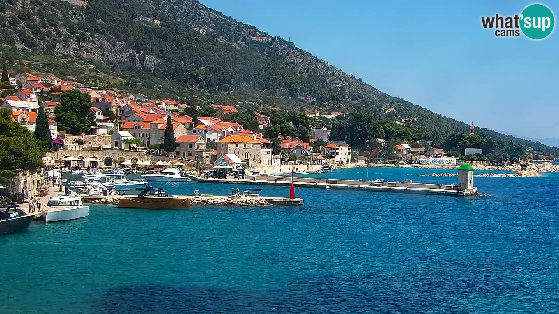 Webcam Bol Hafen & Ortszentrum – Liveblick aus Bol auf der Insel Brač