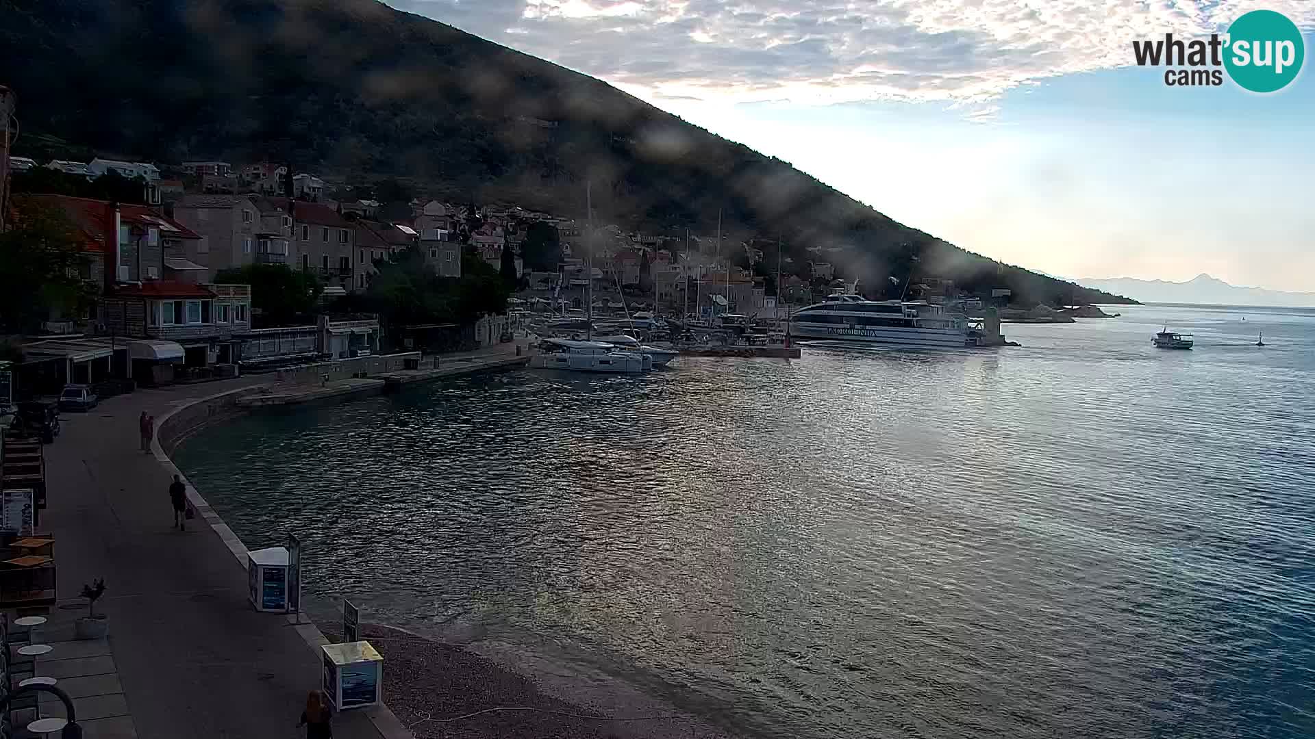 Webcam Bol Town Center & Marina – Live View from Bol, Brač