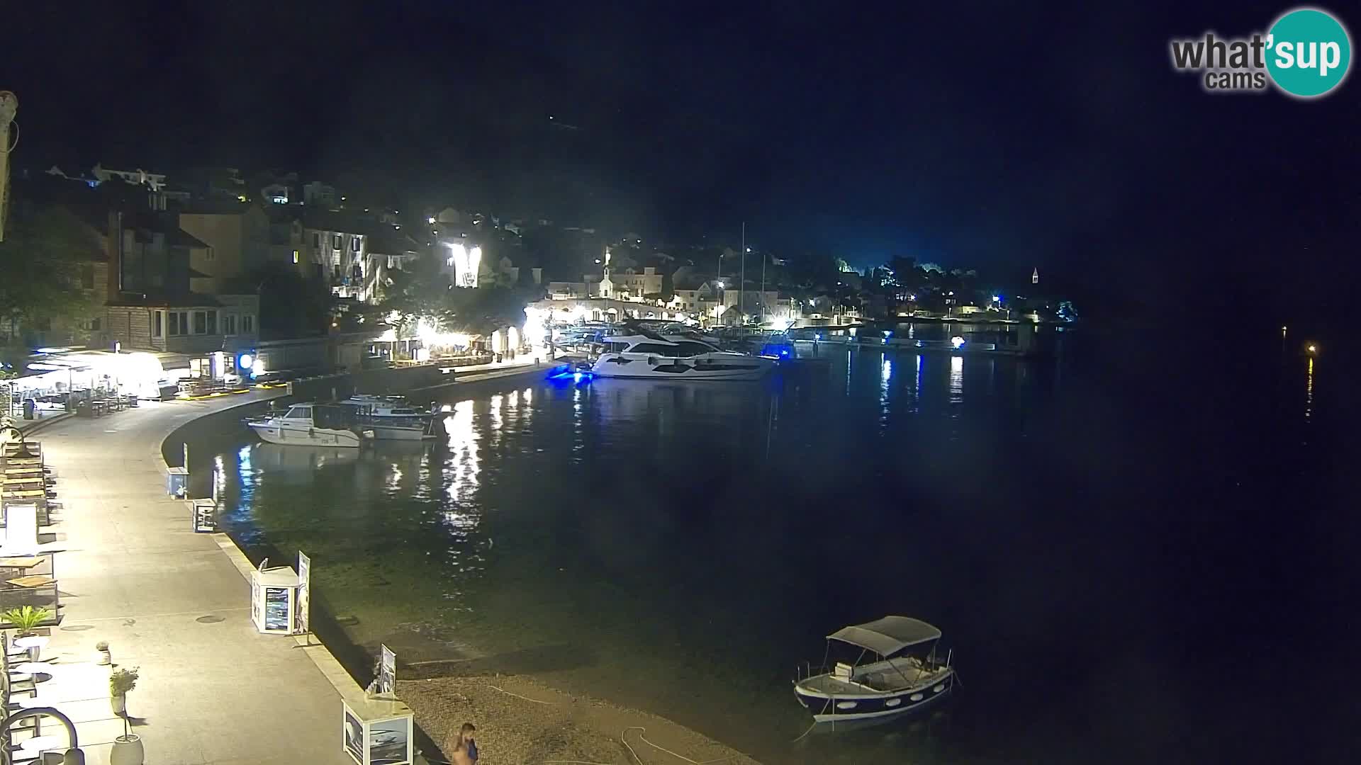 Webcam Bol Centro e Marina – Vista live dal porto di Bol