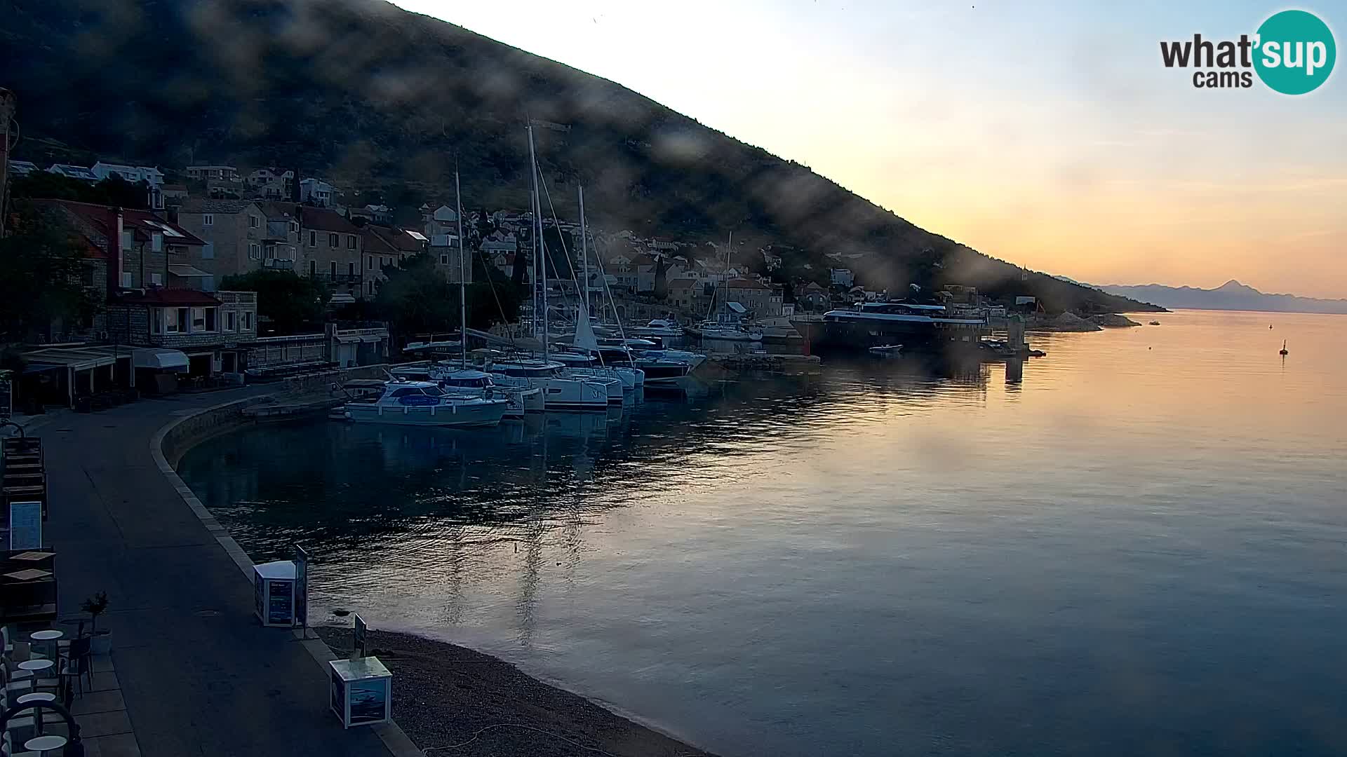 Webcam Bol Town Center & Marina – Live View from Bol, Brač