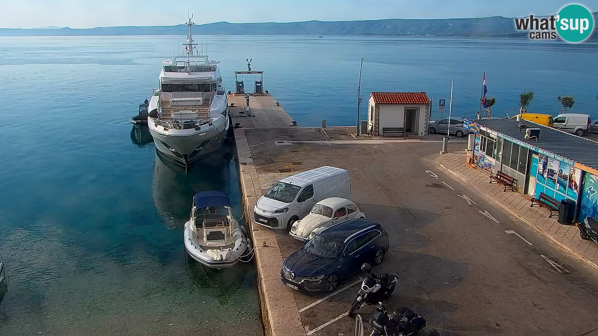 Webcam Bol Town Center & Marina – Live View from Bol, Brač