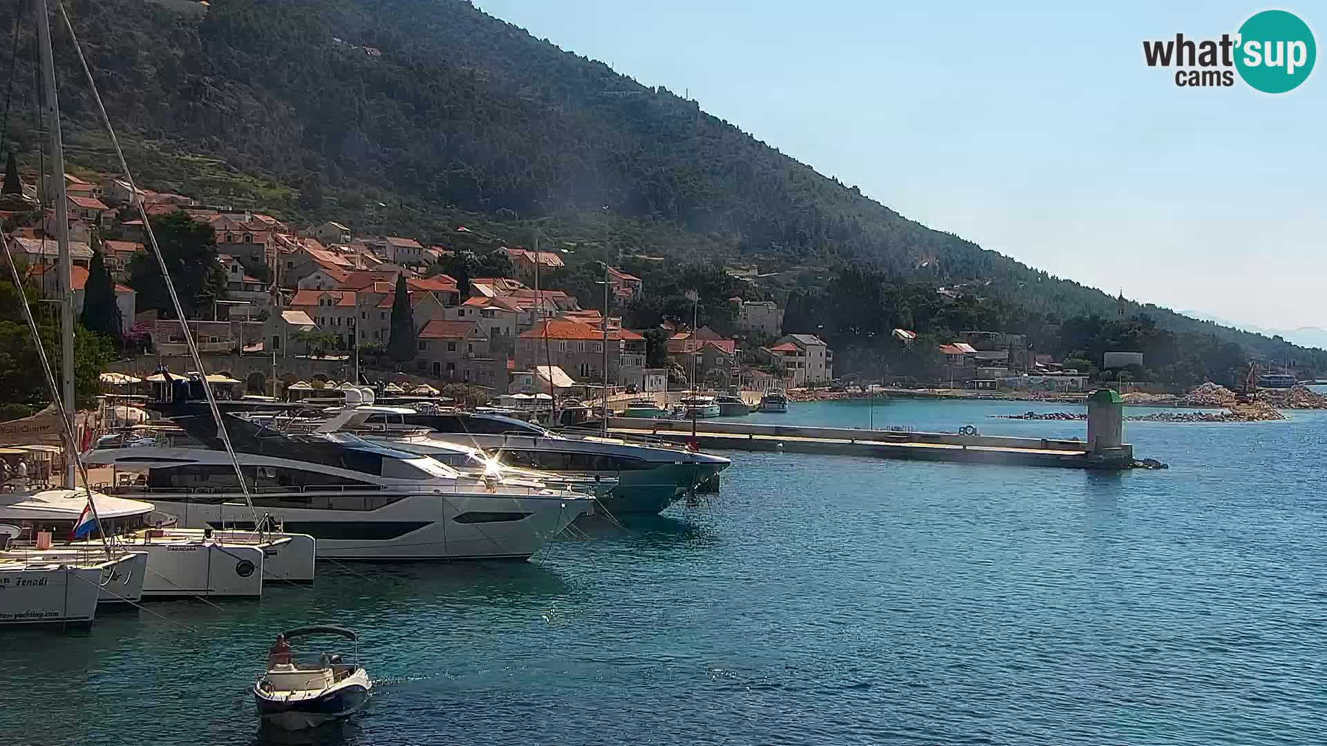 Webcam Bol Centre-Ville & Marina – Vue en direct depuis Bol, île de Brač