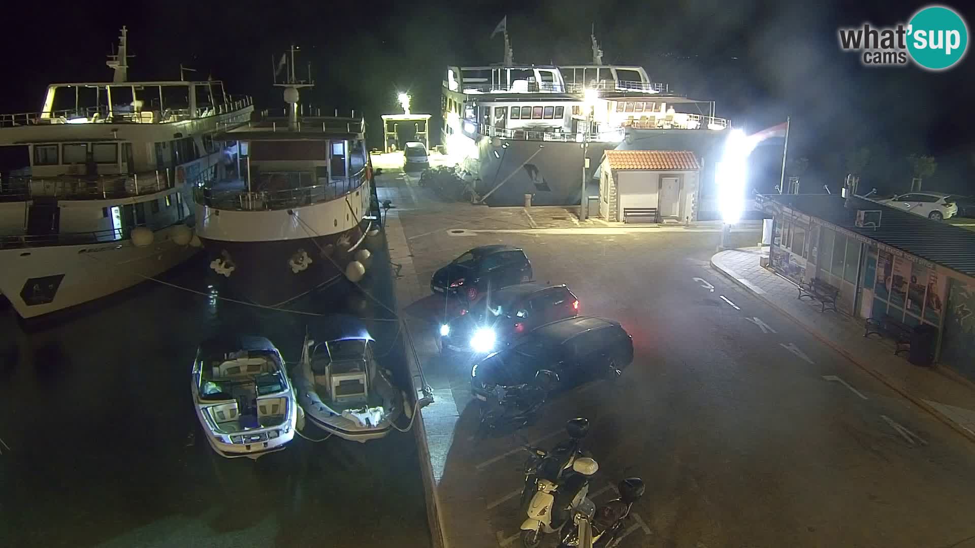 Webcam Bol Hafen & Ortszentrum – Liveblick aus Bol auf der Insel Brač